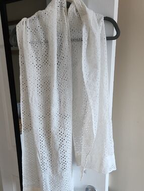 Brooks Brothers White Eyelet Scarf